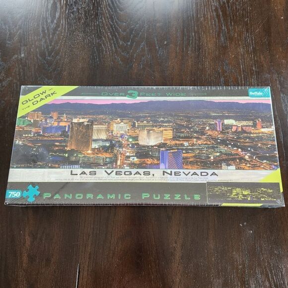 💜NIB Las Vegas Glow in the Dark 750 Piece Panoramic Jigsaw Puzzle - Picture 3 of 5